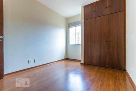 Quarto da suíte de apartamento à venda com 2 quartos, 90m² em Vila Itapura, Campinas
