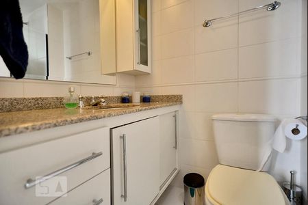 Apartamento para alugar com 74m², 3 quartos e 2 vagasBanheiro da Suíte