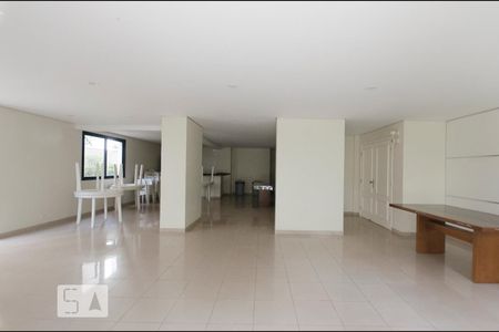 Apartamento para alugar com 74m², 3 quartos e 2 vagasÁrea comum