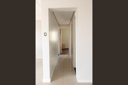 Corredor de apartamento à venda com 2 quartos, 88m² em Vila Diva, São Paulo