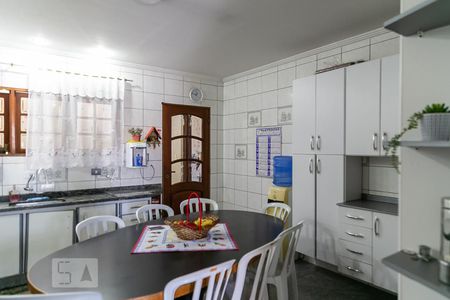 Casa de condomínio à venda com 220m², 3 quartos e 2 vagasCozinha