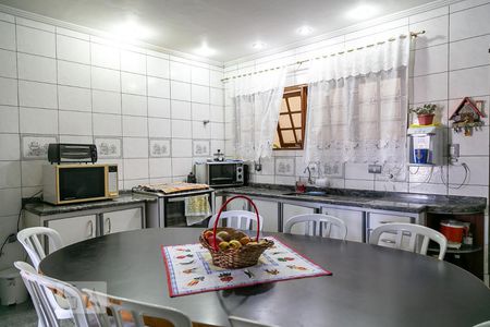 Casa de condomínio à venda com 220m², 3 quartos e 2 vagasCozinha