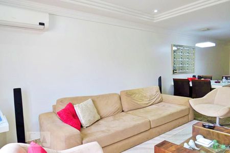 Sala de casa à venda com 3 quartos, 145m² em Vila Gustavo, São Paulo