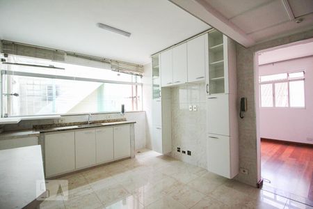 Apartamento à venda com 68m², 2 quartos e sem vaga Apartamento à venda com 68m², 2 quartos e sem vagaCozinha