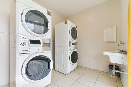 Studio para alugar com 32m², 1 quarto e 1 vaga Studio para alugar com 32m², 1 quarto e 1 vagaLavanderia