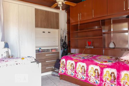 Casa à venda com 550m², 4 quartos e 4 vagas Casa à venda com 550m², 4 quartos e 4 vagasQuarto