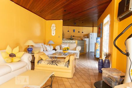 Casa à venda com 550m², 4 quartos e 4 vagas Casa à venda com 550m², 4 quartos e 4 vagasSala 3