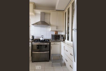 Casa à venda com 550m², 4 quartos e 4 vagas Casa à venda com 550m², 4 quartos e 4 vagasCozinha