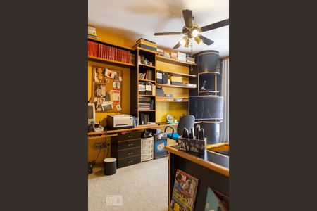 Casa à venda com 550m², 4 quartos e 4 vagas Casa à venda com 550m², 4 quartos e 4 vagasQuarto 3