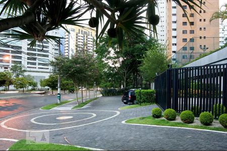 Área comum de apartamento para alugar com 2 quartos, 126m² em Vila Nova Conceição, São Paulo