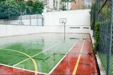 Apartamento à venda com 126m², 2 quartos e 3 vagas Apartamento à venda com 126m², 2 quartos e 3 vagasQuadra Esportiva