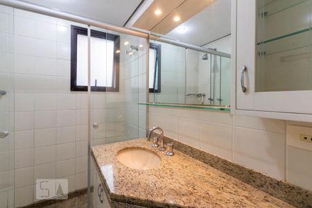 Apartamento à venda com 126m², 2 quartos e 3 vagas Apartamento à venda com 126m², 2 quartos e 3 vagasBanheiro Suite 1