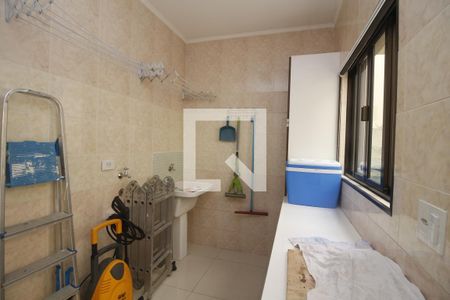 Casa à venda com 200m², 3 quartos e 4 vagasÁrea de Serviço