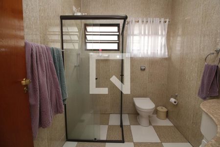 Casa à venda com 200m², 3 quartos e 4 vagasBanheiro da Suíte