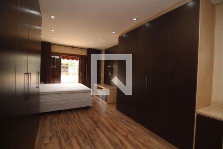 Casa à venda com 200m², 3 quartos e 4 vagasQuarto Suíte