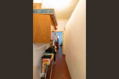 Casa à venda com 300m², 3 quartos e 2 vagasCorredor Quartos