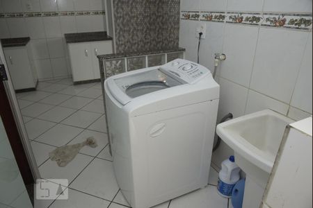 Casa para alugar com 90m², 2 quartos e 1 vagaÁrea de Serviço