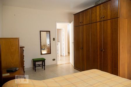 Casa à venda com 205m², 3 quartos e 3 vagas Casa à venda com 205m², 3 quartos e 3 vagasSuite