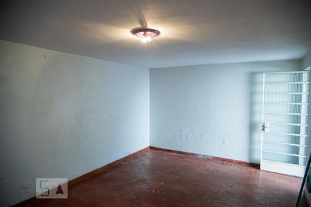 Casa à venda com 205m², 3 quartos e 3 vagas Casa à venda com 205m², 3 quartos e 3 vagasQuarto extra