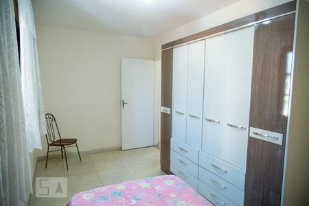 Casa à venda com 205m², 3 quartos e 3 vagas Casa à venda com 205m², 3 quartos e 3 vagasQuarto 2