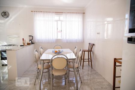 Casa à venda com 205m², 3 quartos e 3 vagas Casa à venda com 205m², 3 quartos e 3 vagasCopa