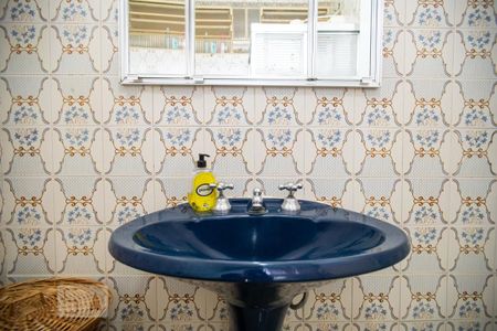 Casa à venda com 205m², 3 quartos e 3 vagas Casa à venda com 205m², 3 quartos e 3 vagasBanheiro da suite