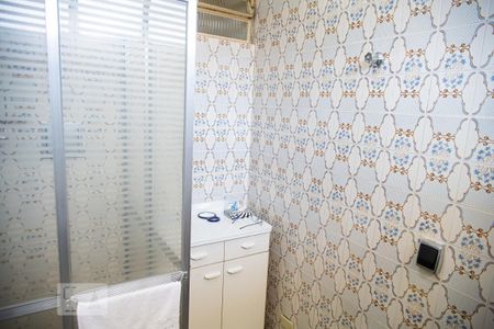 Casa à venda com 205m², 3 quartos e 3 vagas Casa à venda com 205m², 3 quartos e 3 vagasBanheiro da suite