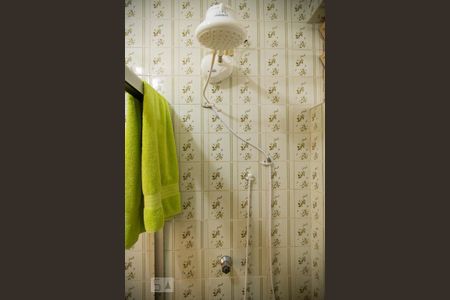 Casa à venda com 205m², 3 quartos e 3 vagas Casa à venda com 205m², 3 quartos e 3 vagasBanheiro