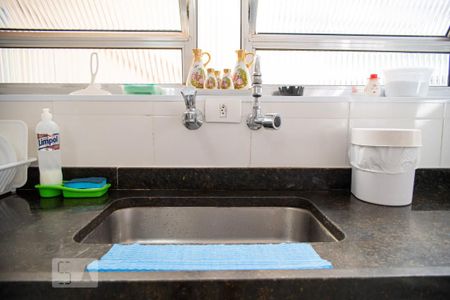 Casa à venda com 205m², 3 quartos e 3 vagas Casa à venda com 205m², 3 quartos e 3 vagasCozinha - Torneira