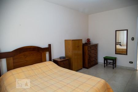 Casa à venda com 205m², 3 quartos e 3 vagas Casa à venda com 205m², 3 quartos e 3 vagasSuite