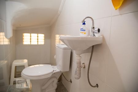 Casa à venda com 205m², 3 quartos e 3 vagas Casa à venda com 205m², 3 quartos e 3 vagasLavabo