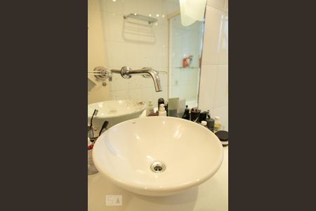 Apartamento à venda com 62m², 1 quarto e 1 vagaBanheiro