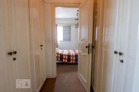 Apartamento à venda com 120m², 3 quartos e 2 vagasCloset da suíte