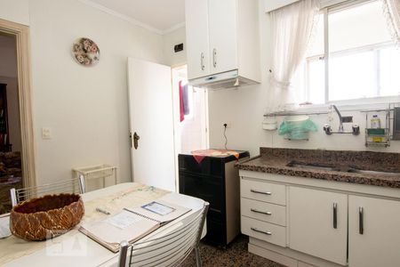Apartamento à venda com 120m², 3 quartos e 2 vagasCozinha