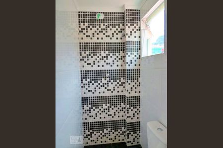 Banheiro de kitnet/studio para alugar com 1 quarto, 28m² em Vila Medeiros, São Paulo