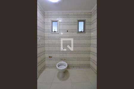 Casa à venda com 240m², 3 quartos e 3 vagasBanheiro da Suíte 1