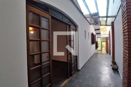 Casa à venda com 240m², 3 quartos e 3 vagasCorredor