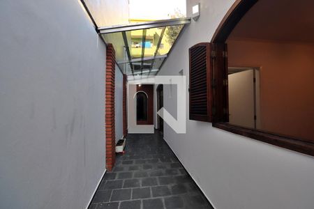 Casa à venda com 240m², 3 quartos e 3 vagasCorredor