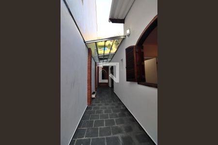 Casa à venda com 240m², 3 quartos e 3 vagasCorredor