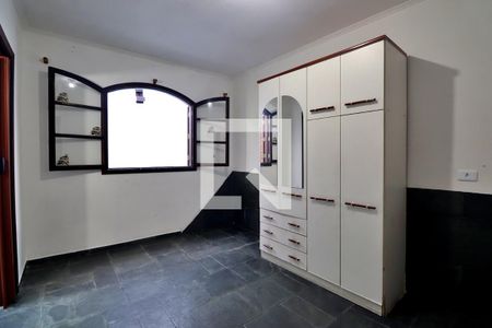 Casa à venda com 240m², 3 quartos e 3 vagasSuíte 2