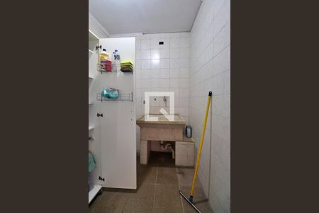 Casa à venda com 240m², 3 quartos e 3 vagasÁrea de Serviço