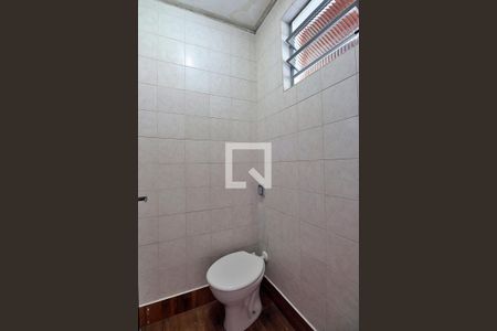 Casa à venda com 240m², 3 quartos e 3 vagasBanheiro de Serviço