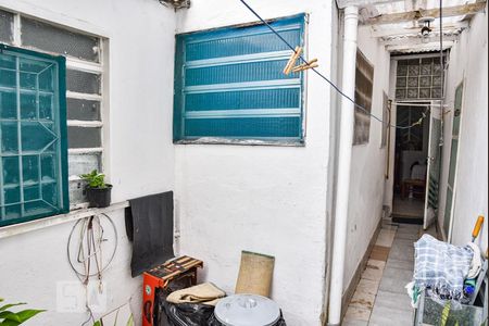 Casa à venda com 98m², 2 quartos e 1 vagaQuintal
