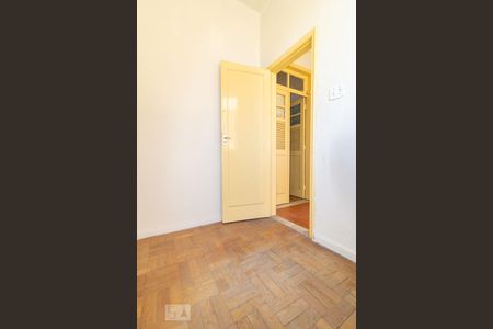 Apartamento para alugar com 75m², 2 quartos e sem vagaQuarto de Serviço