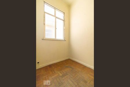 Apartamento para alugar com 75m², 2 quartos e sem vagaQuarto de Serviço