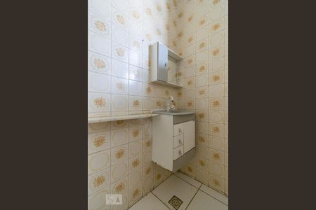 Banheiro de apartamento para alugar com 1 quarto, 55m² em Bonsucesso, Rio de Janeiro