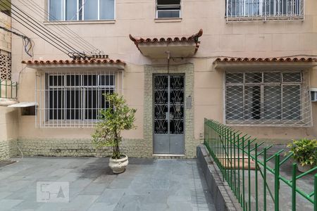 Apartamento para alugar com 55m², 1 quarto e sem vagaÁrea comum de acesso - Entrada do bloco