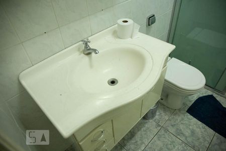 Casa à venda com 176m², 3 quartos e 1 vagaBanheiro