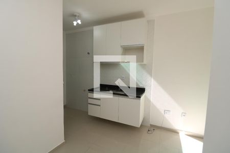 Sala/Cozinha de apartamento para alugar com 2 quartos, 48m² em Água Rasa, São Paulo