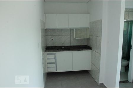 Cozinha de kitnet/studio para alugar com 1 quarto, 30m² em Parque Edu Chaves, São Paulo